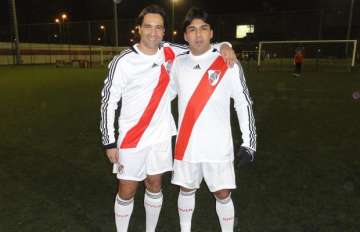 Los veteranos empataron 2-2