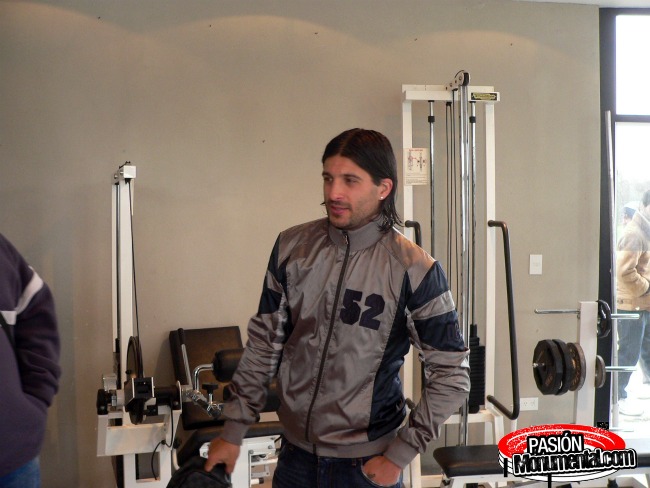 Domínguez visitó a sus compañeros