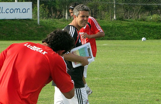 Kohan: "Lo físico le da soporte lo técnico y a lo táctico"