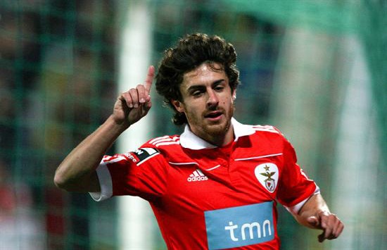 Aimar fue decisivo para el Benfica
