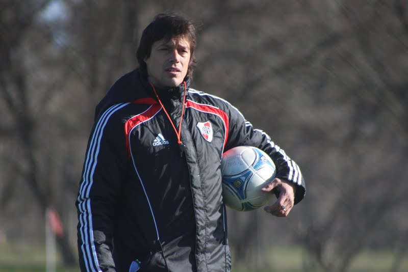 “El día que me impongan un jugador, me voy”