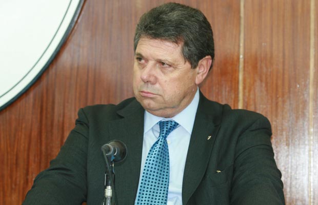 "Almeyda va a seguir"