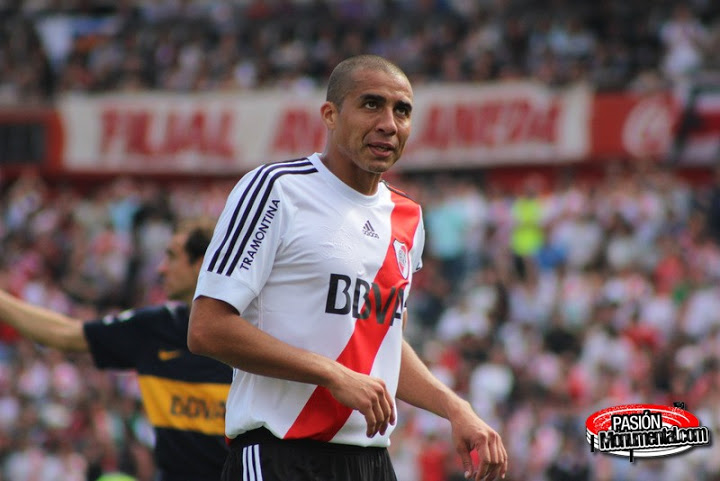 Atado con alambre
