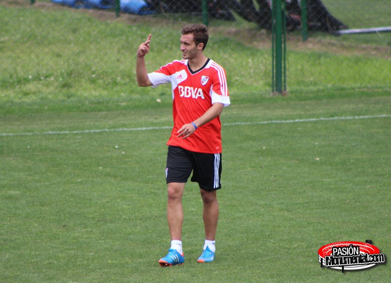 ¿Pezzella a Inglaterra?