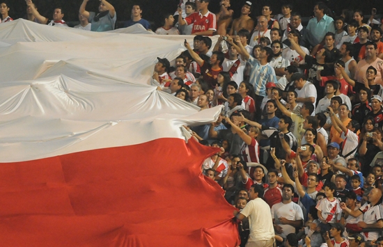 River volvió a ganar en las tribunas