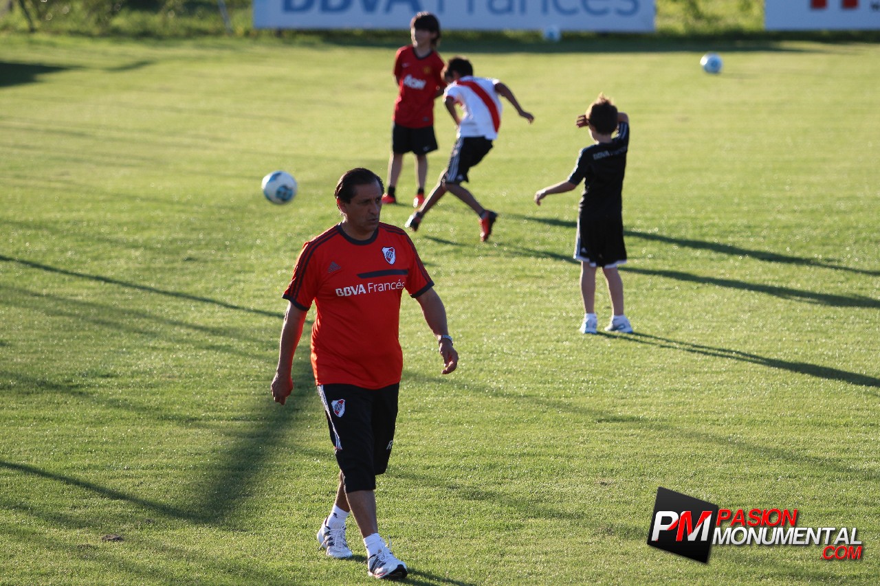 Pone a los pibes