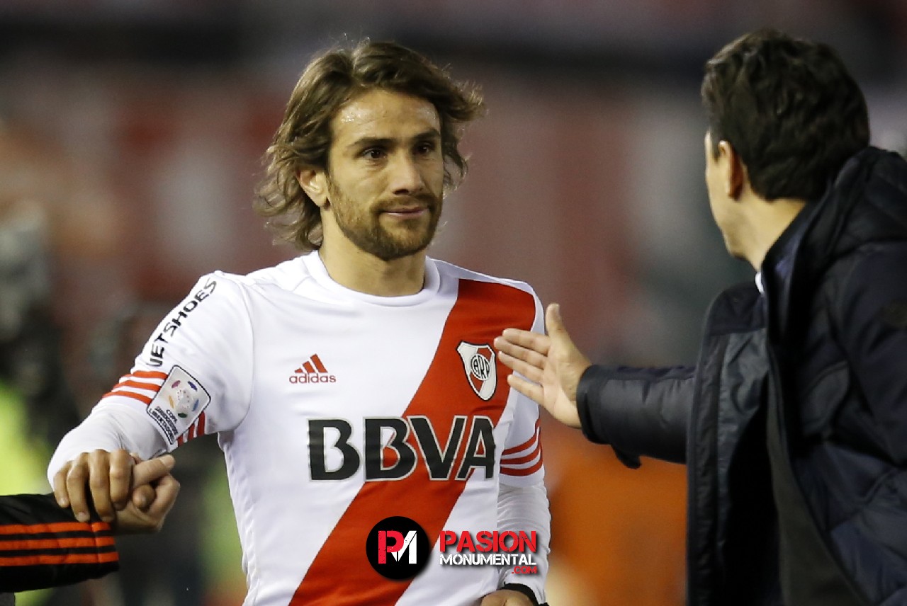 "Lo más fácil fue inventar una pelea entre el DT y el capitán"