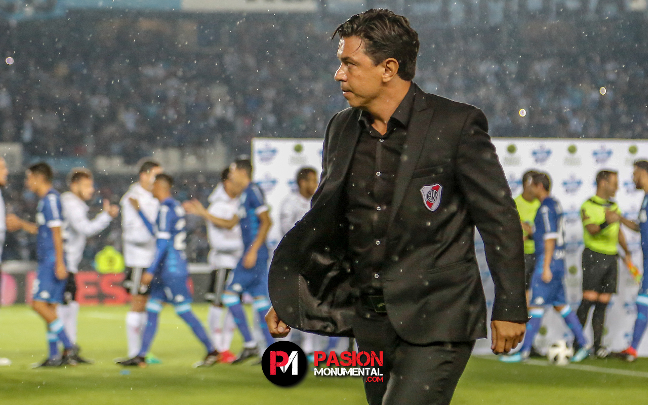¿A qué juega River?