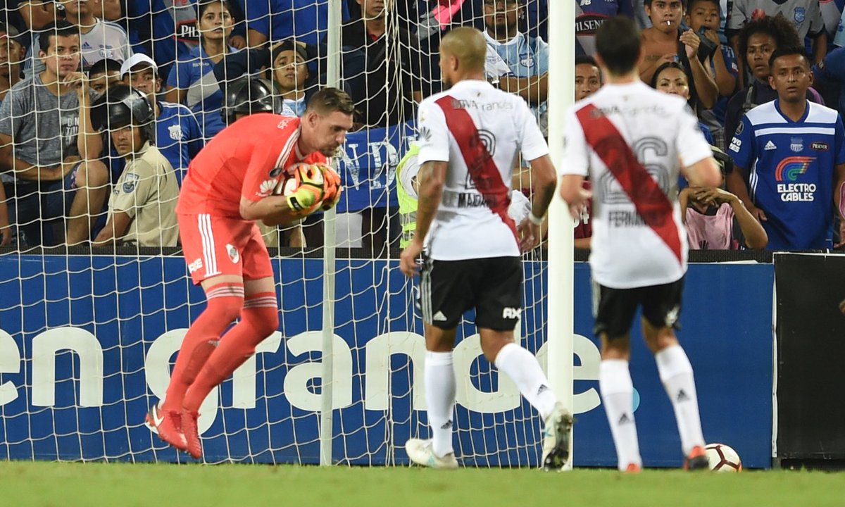"Armani tiene que ir al Mundial"