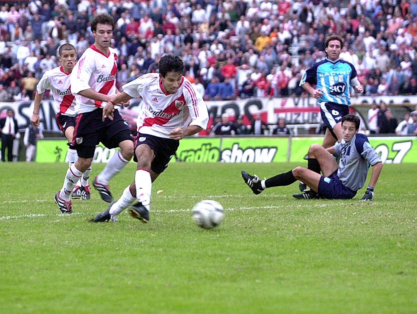 El inolvidable gol a Racing, en la voz de Pipino Cuevas