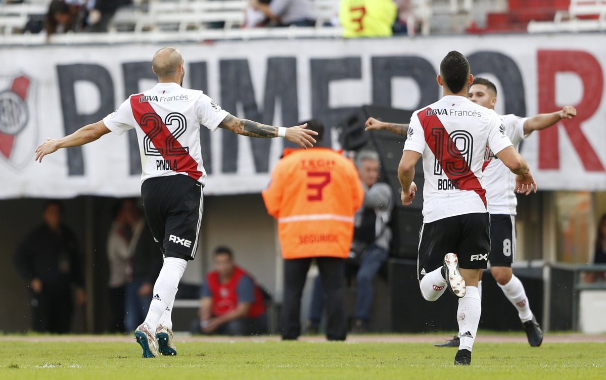 Lluvia de fútbol
