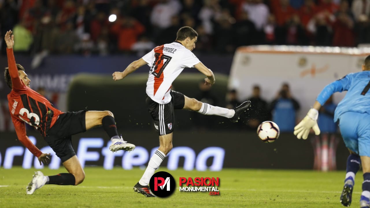 Nacho Fernández, a un paso de quedarse en River