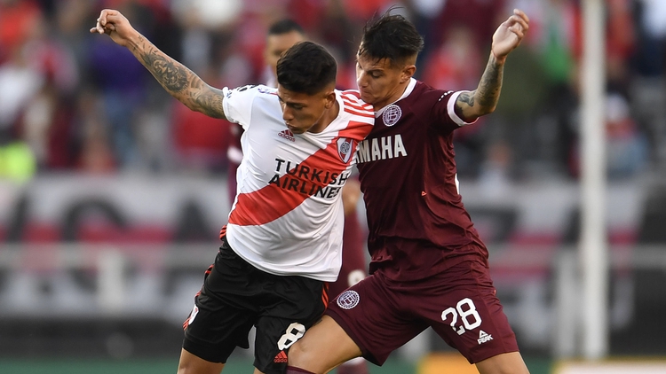 Carlos Auzqui con chances de dejar el fútbol argentino