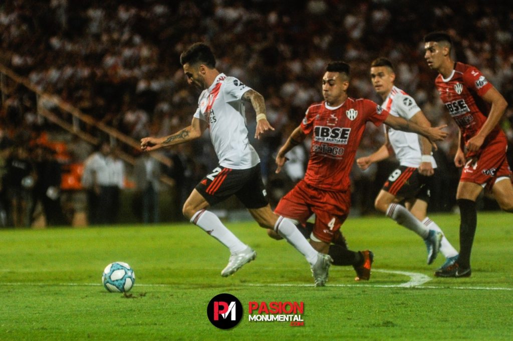 ¿River debe incorporar otro delantero?