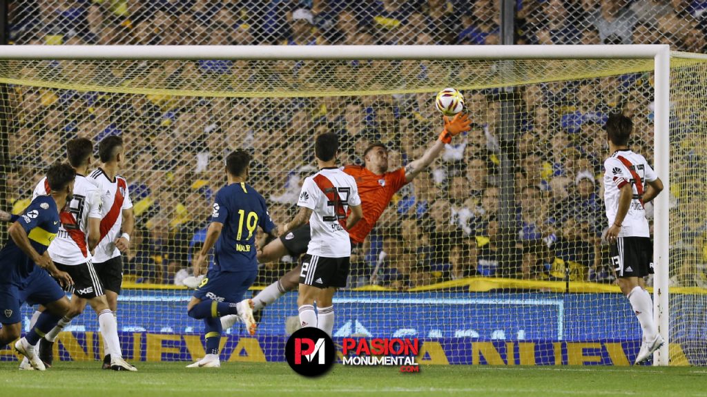 El representante de Armani habló del futuro del jugador