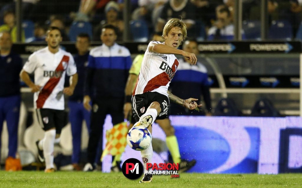 Los jugadores que no son tenidos en cuenta, se entrenan en la cancha auxiliar