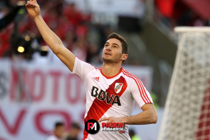 La imagen de Alario que volvió loco a los hinchas