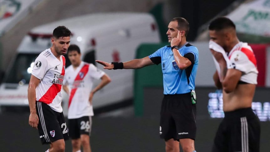 Conmebol publicó los audios del VAR del partido entre Palmeiras y River