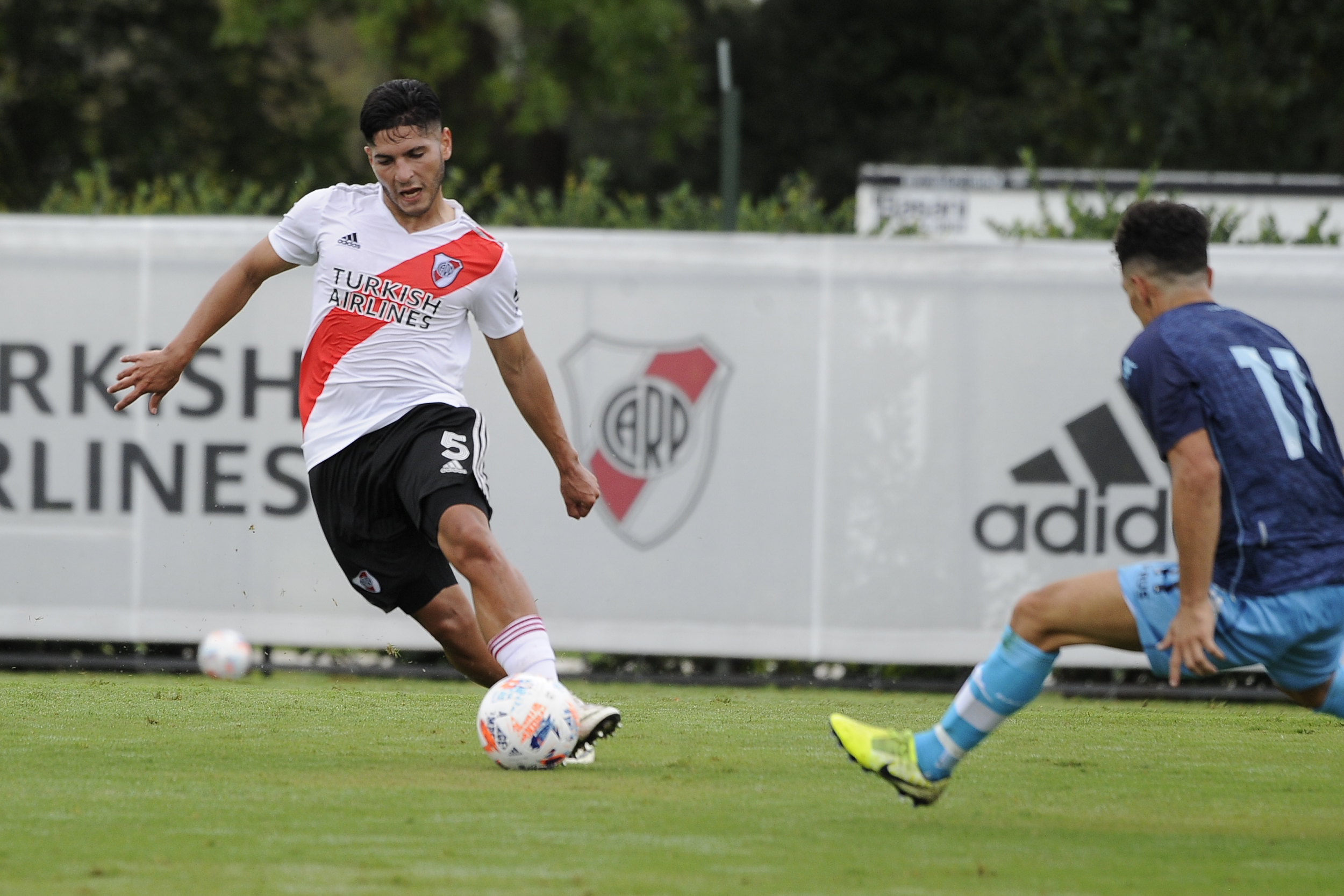 La reserva de River volvió a ganar y se escapa en la punta de la Zona A