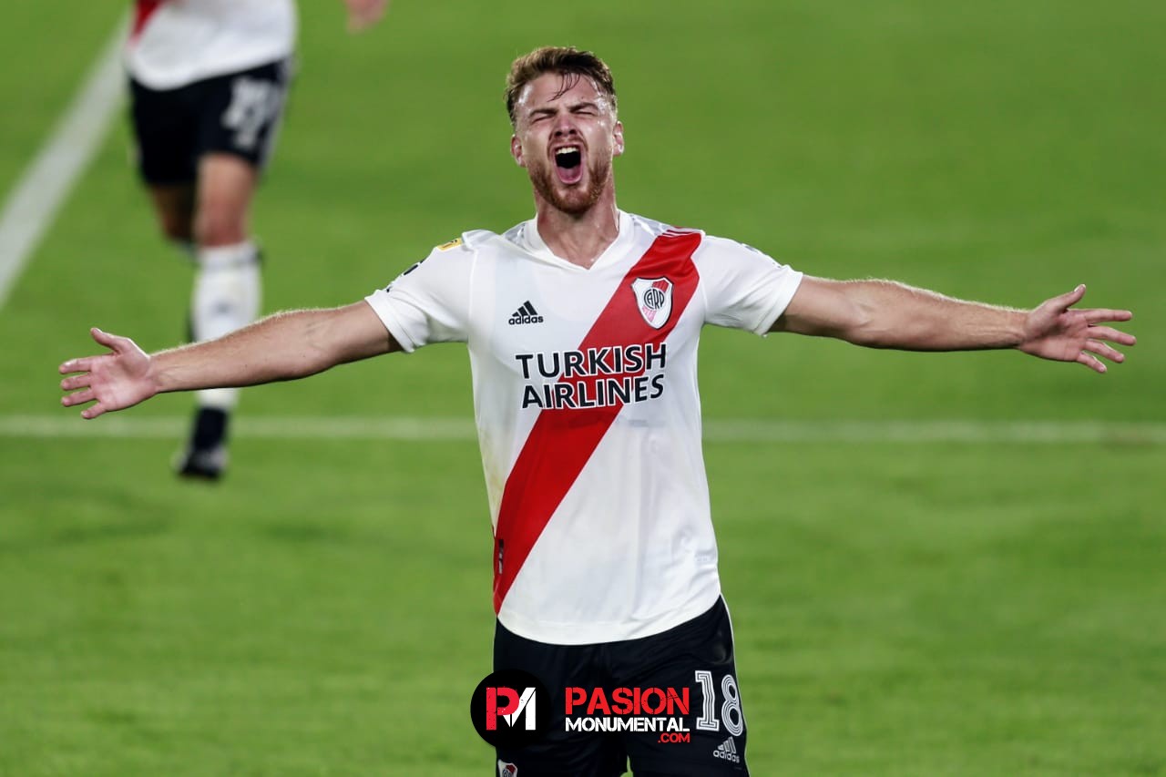 ¡Y un día llegó! Lucas Beltrán hizo su debut en las redes