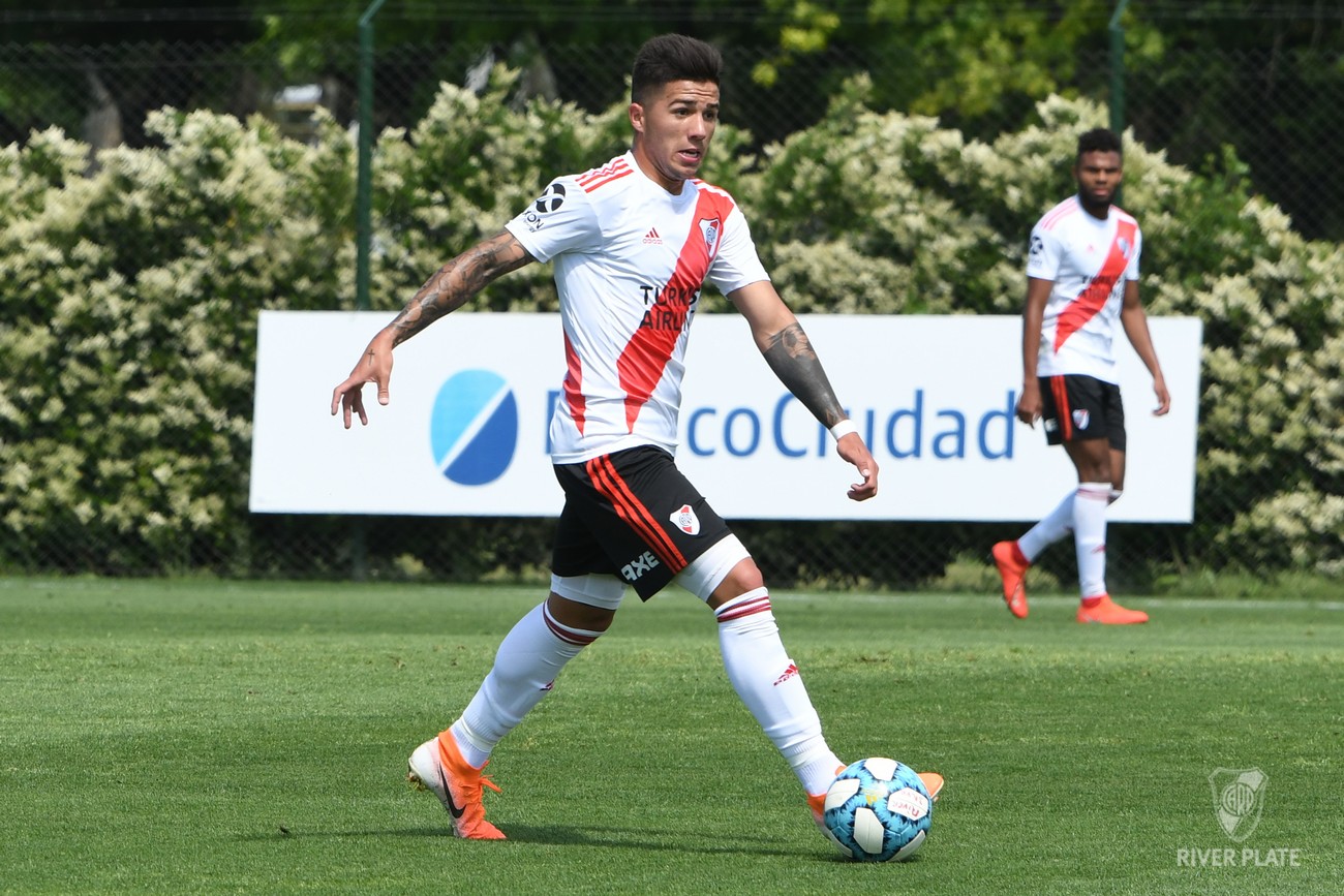 ¡Variantes en el esquema! Así podría formar River con Enzo Fernández
