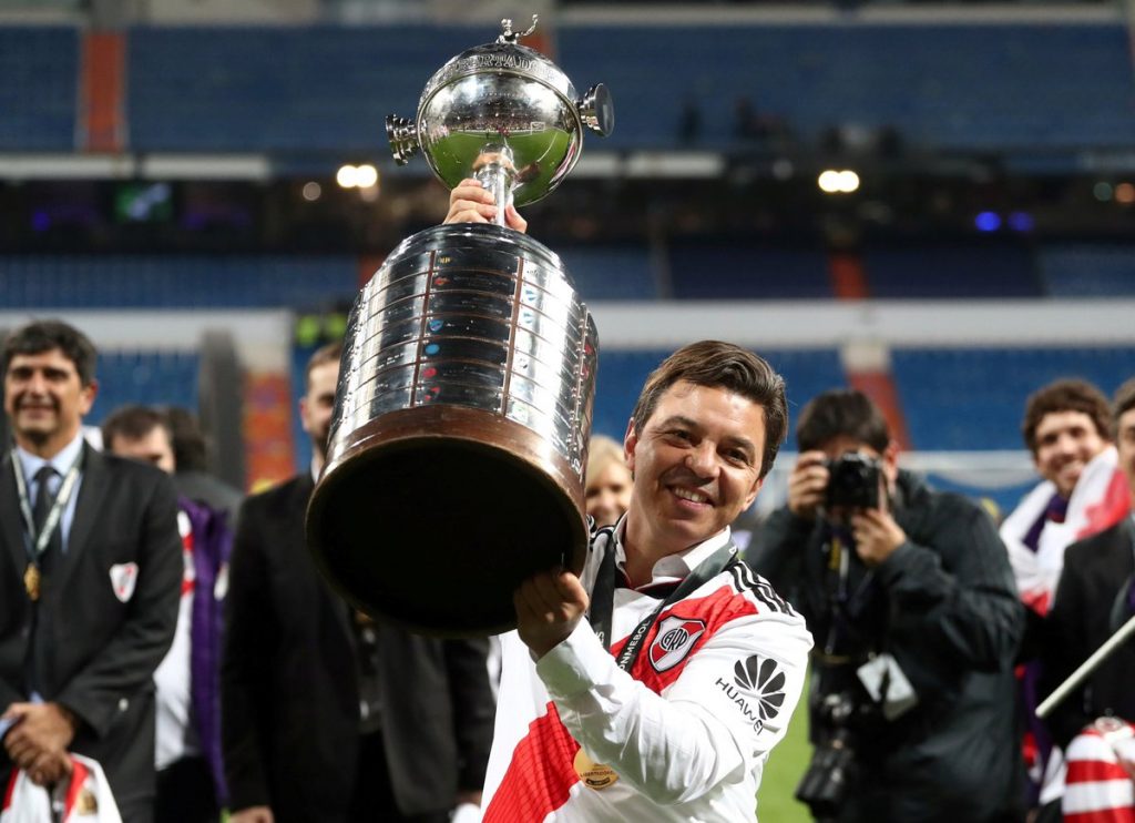 ¡Ahora le ganó en el micrófono! Gallardo y una respuesta contundente a Riquelme
