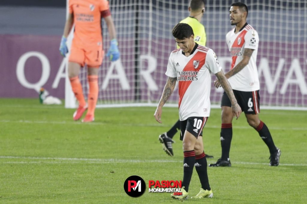 Ortega sobre Carrascal: "Se tiene que dar cuenta que lleva la 10 de River"