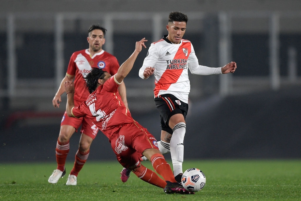 ¿Cómo fue el partido de los debutantes en River?