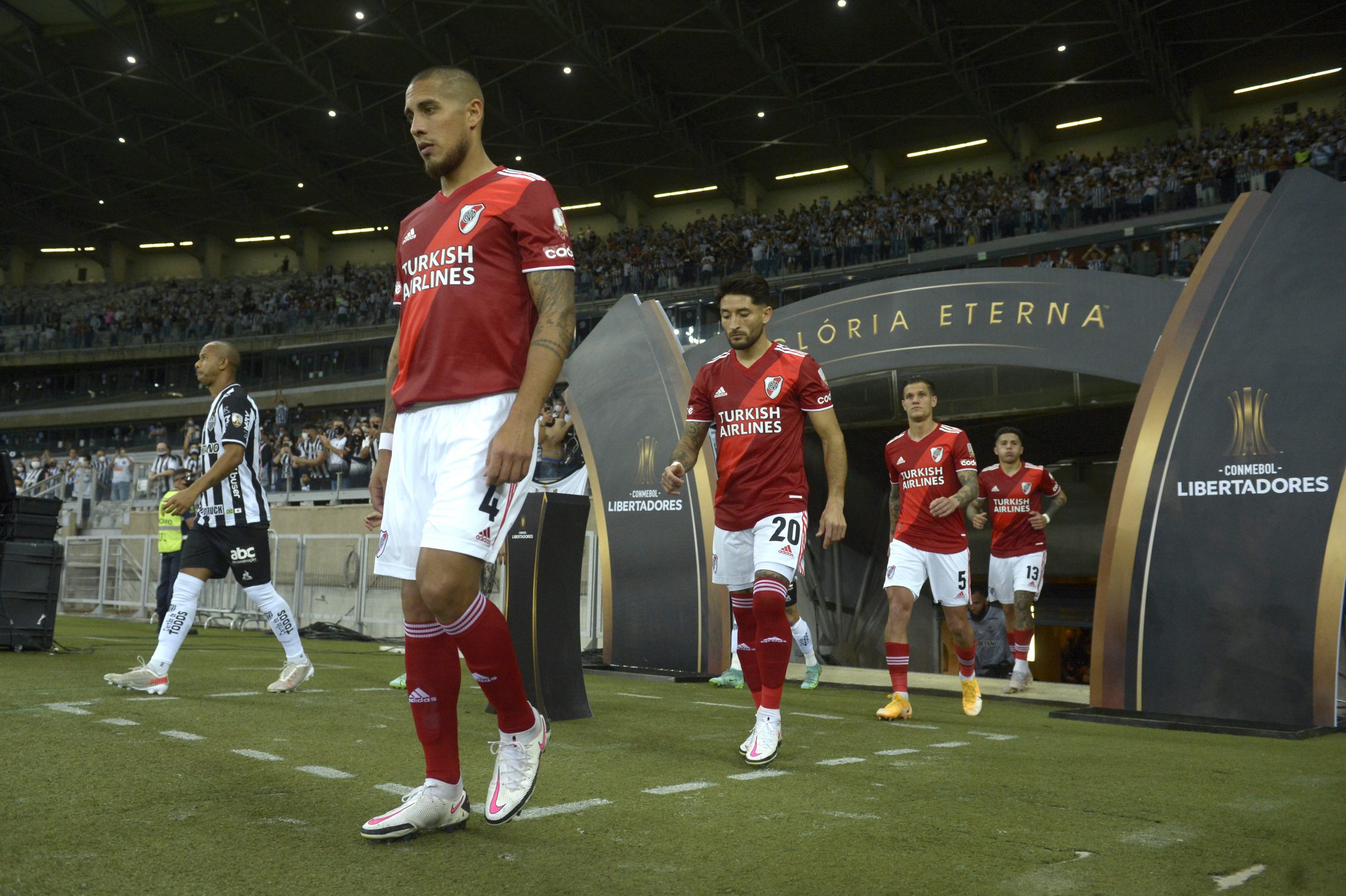 Otro parte médico: Jonatan Maidana terminó el partido con una molestia