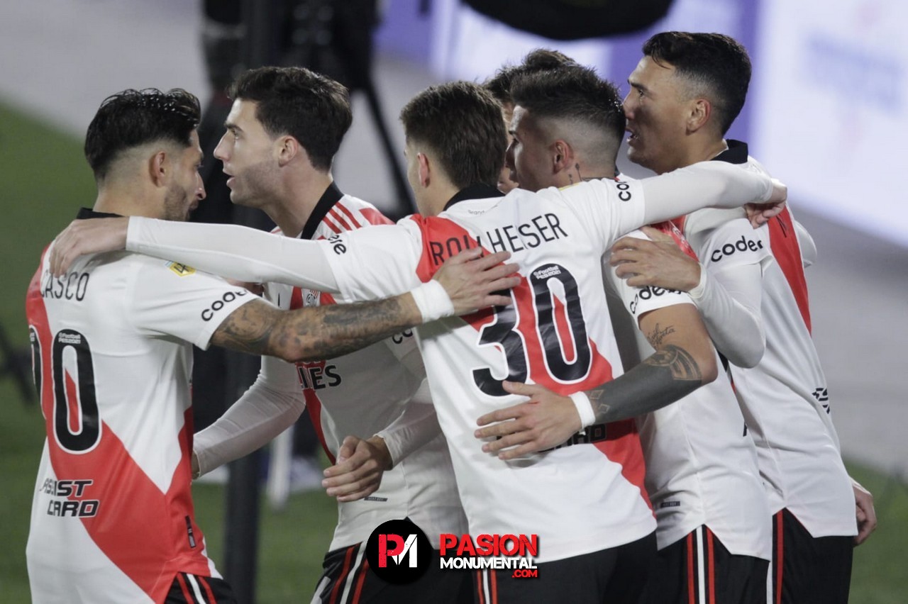 Con una defensa atípica, la posible formación de River ante Sarmiento