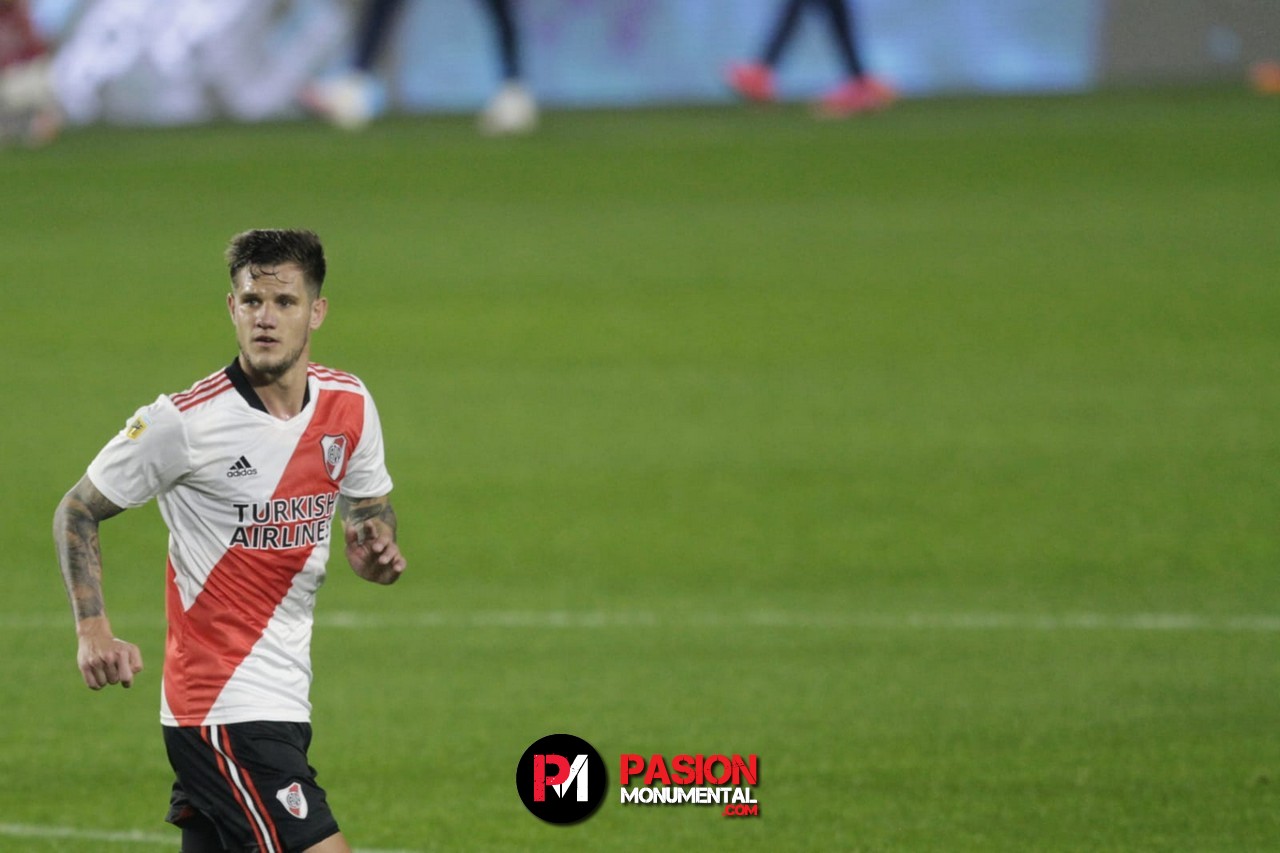 Zuculini, el mal primer tiempo ante Independiente y el esfuerzo de todo el equipo