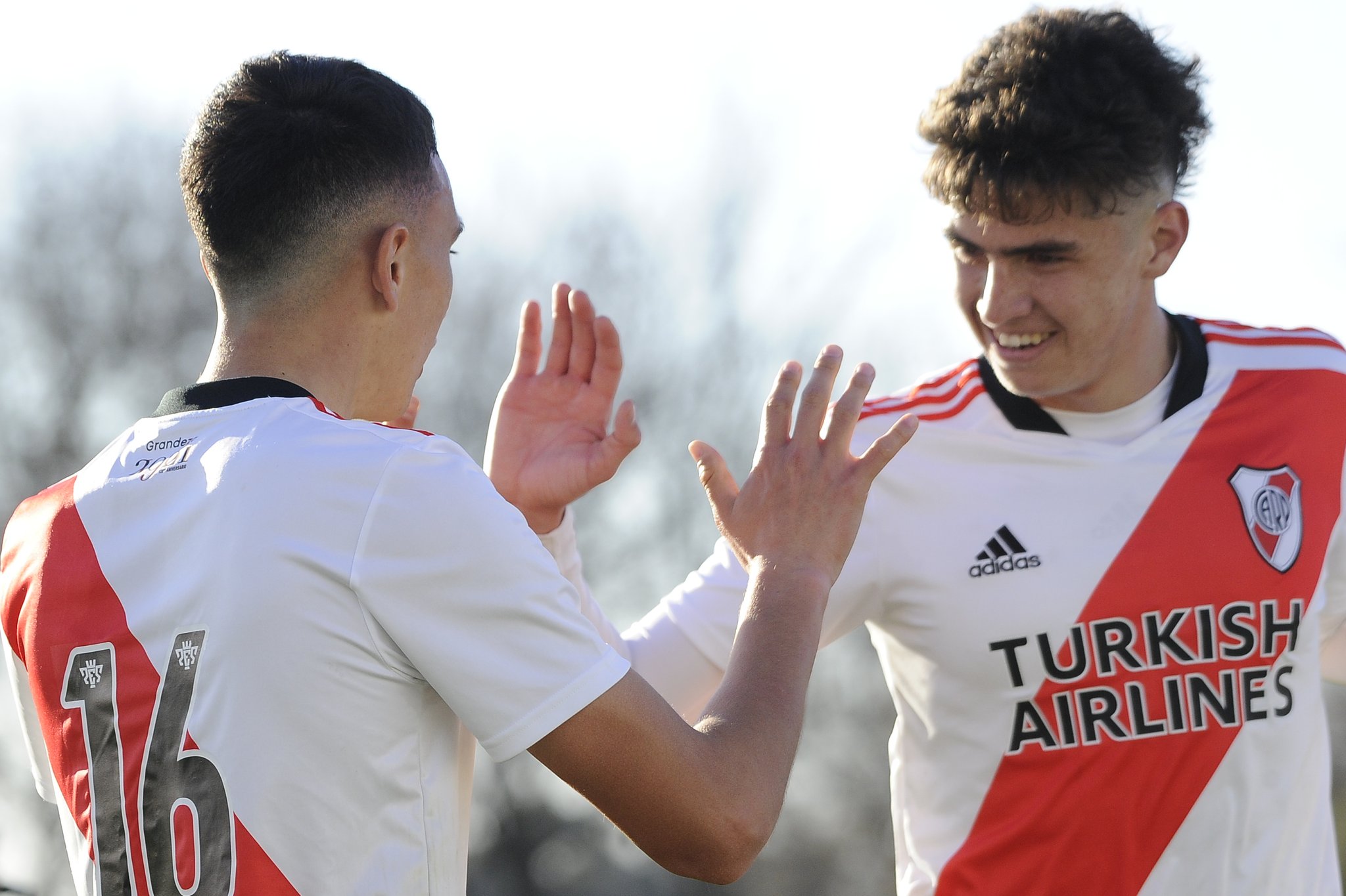 ¡Tres puntos importantes! La Reserva de River ganó y sigue firme peleando el campeonato