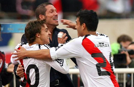 Simeone comparó a sus delanteros del Atlético Madrid con los que tuvo en River