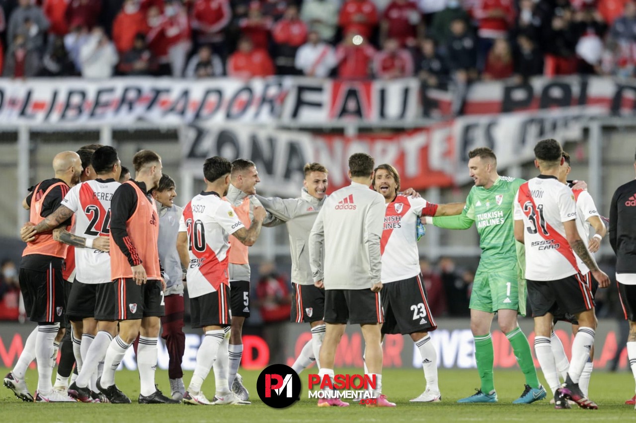Dos futbolistas de River terminaron entre algodones