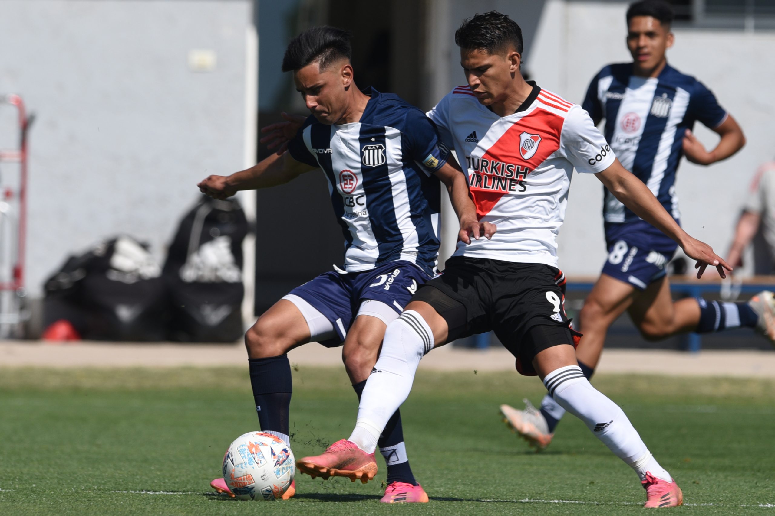 La Reserva de River cayó en su visita a Talleres