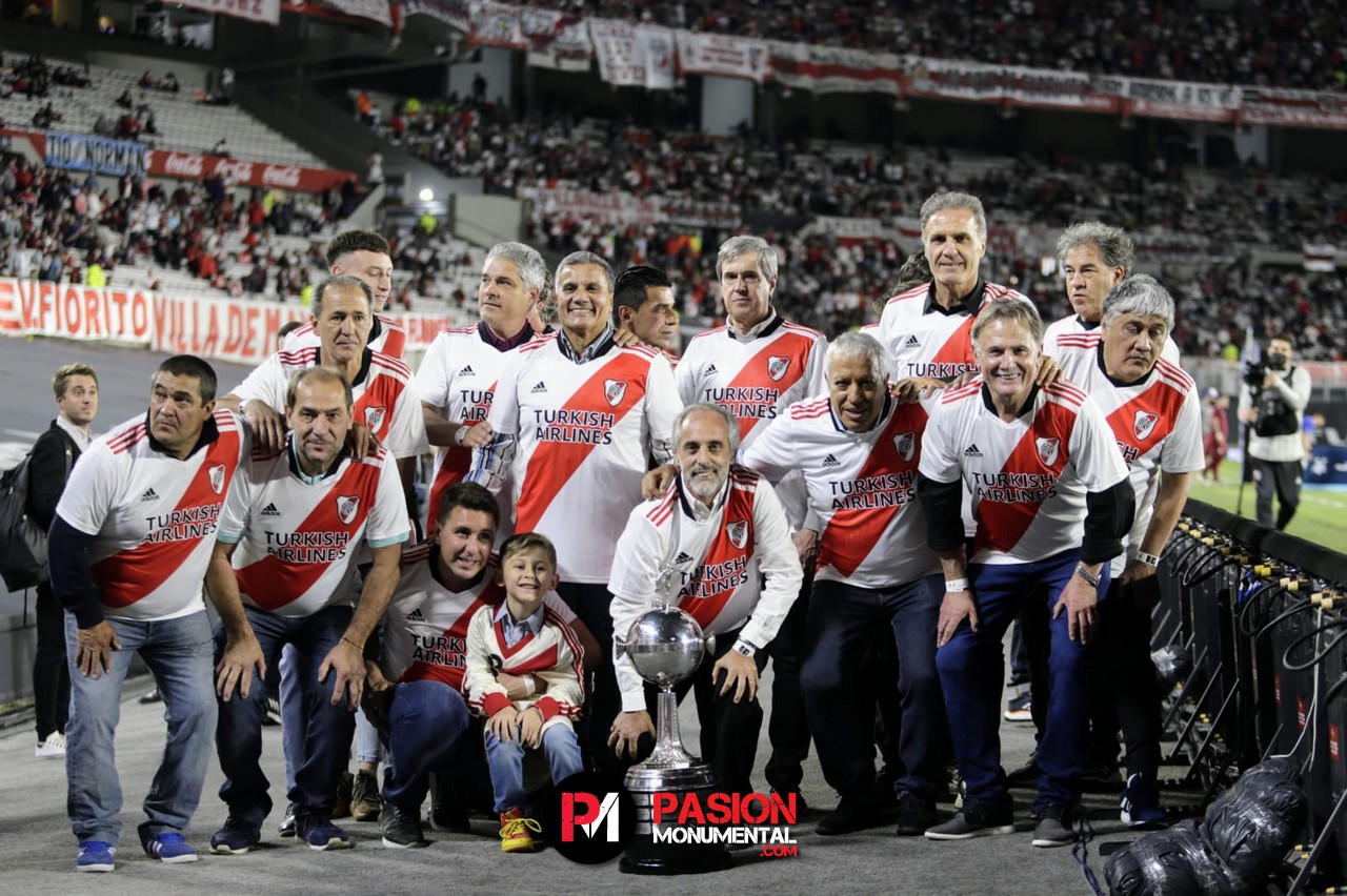 Así fue el homenaje a los campeones de la Copa Libertadores 1986 en el Monumental