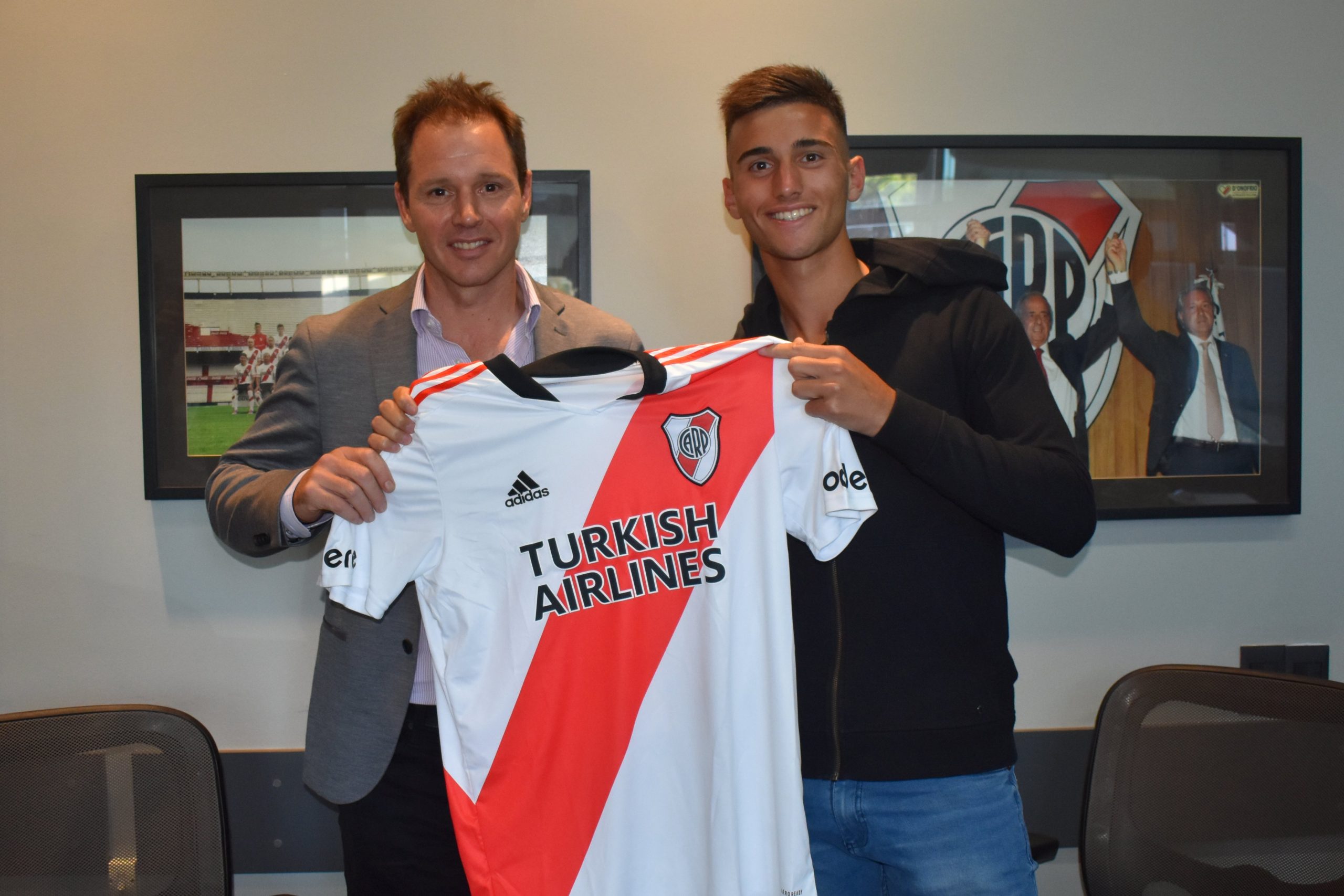 Dos juveniles de River firmaron sus primeros contratos profesionales