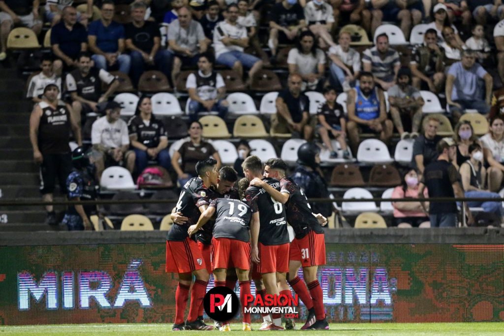 River vs Racing: la chance de ser campeón en el Monumental