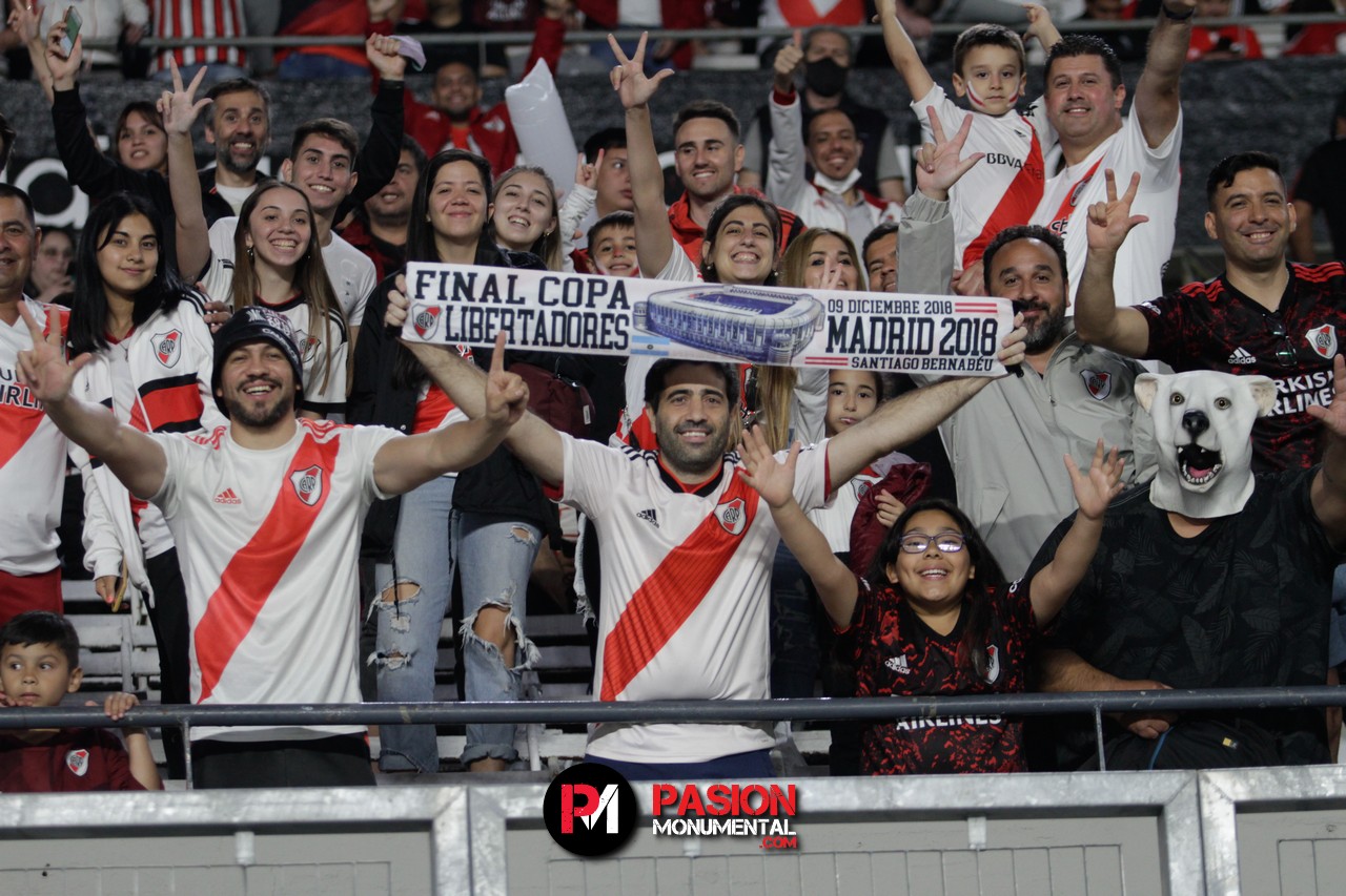 ¿Estuviste en el Monumental? Buscate en la consagración de River