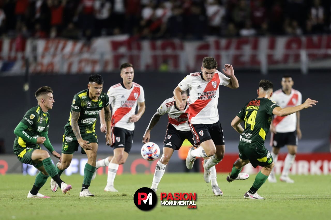 River no aprovechó su momento y cayó ante Defensa y Justicia