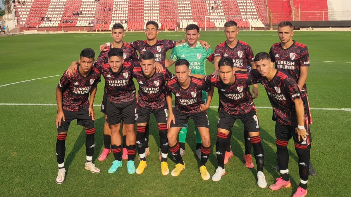La etapa de Jonathan La Rosa y Ernesto Farías en la Reserva comenzó con un empate