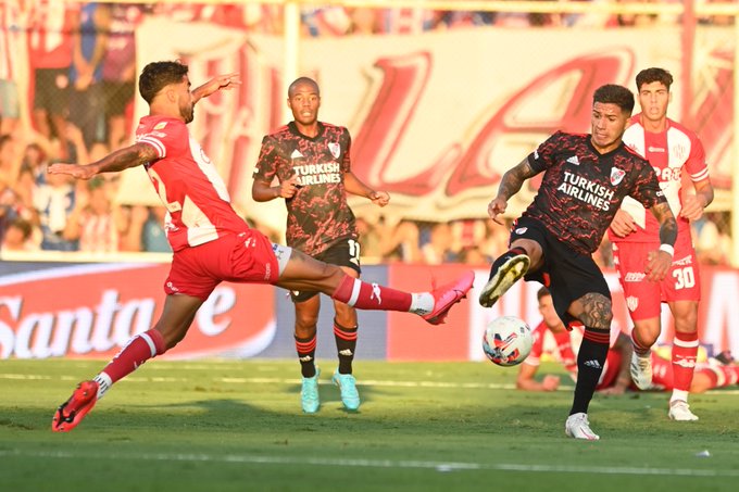 River perdió ante Unión en el debut de la Copa de la Liga