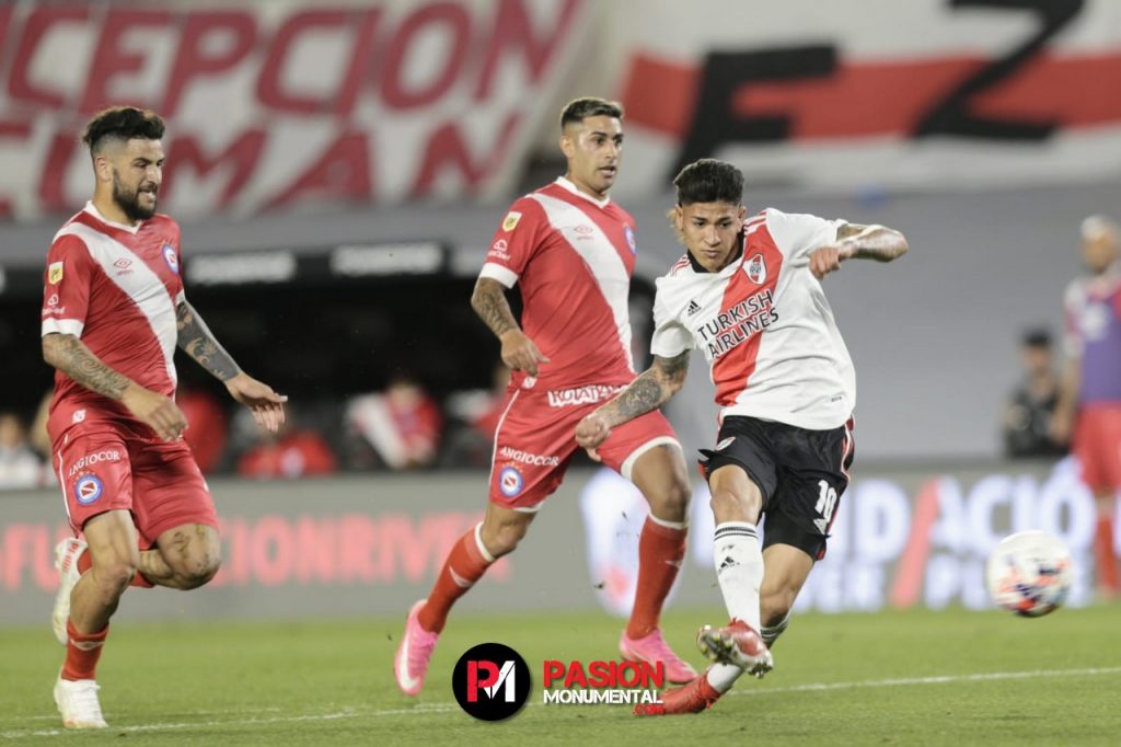 Carrascal descartó volver ahora a River y manifestó todo su amor por el club