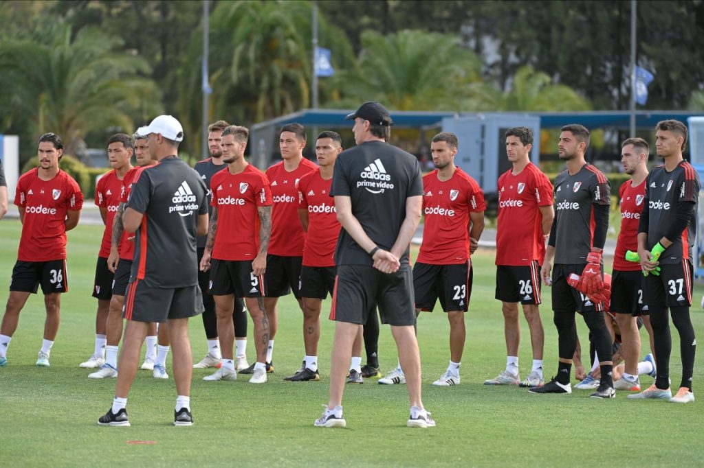 Otra baja más: el futbolista de River que no terminó el entrenamiento en Estados Unidos