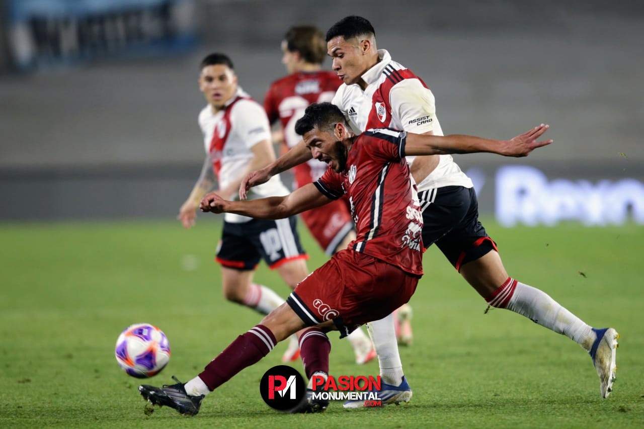 ¡Dolor de cabeza en River! Demichelis pierde a un futbolista por suspensión para la primera fecha de la Liga Profesional