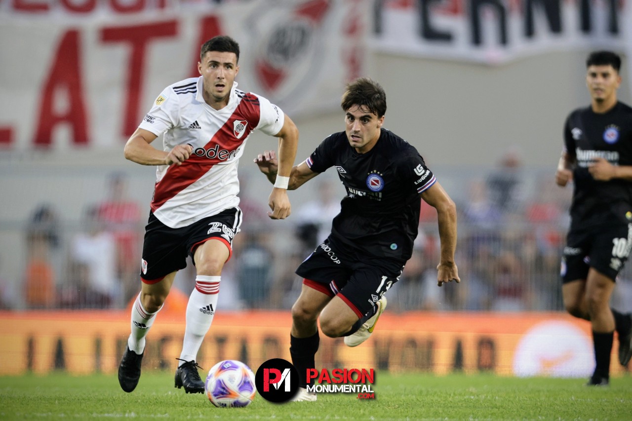 Triunfo de River ante Argentinos Juniors en la vuelta al Mâs Monumental