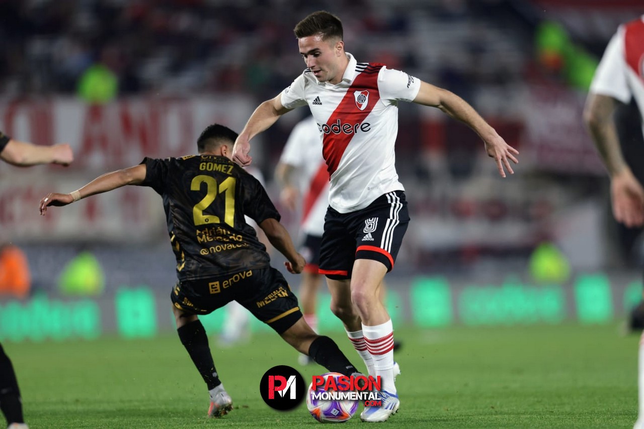 Agustín Palavecino analizó el partido y explicó como reaccionó el equipo ante la expulsión de Paradela
