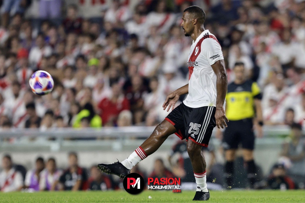 El emblema campeón de la Copa Libertadores 1996 con River que comparó a Rondón con Pratto
