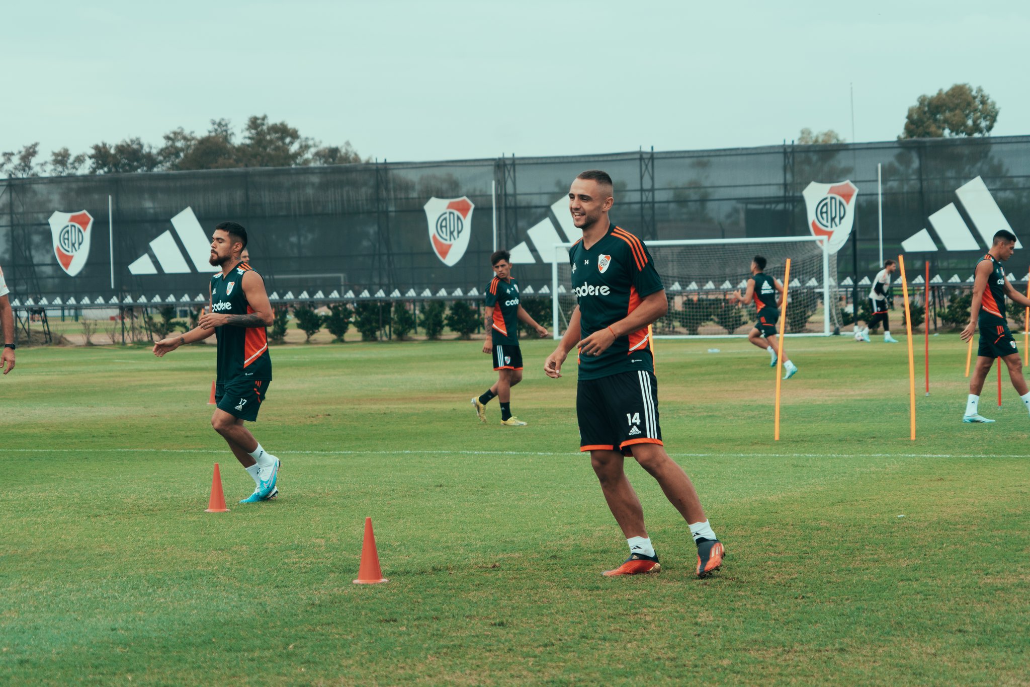 Salió el parte médico de Leandro Peña Biafore tras lesionarse en el entrenamiento de hoy con la Primera