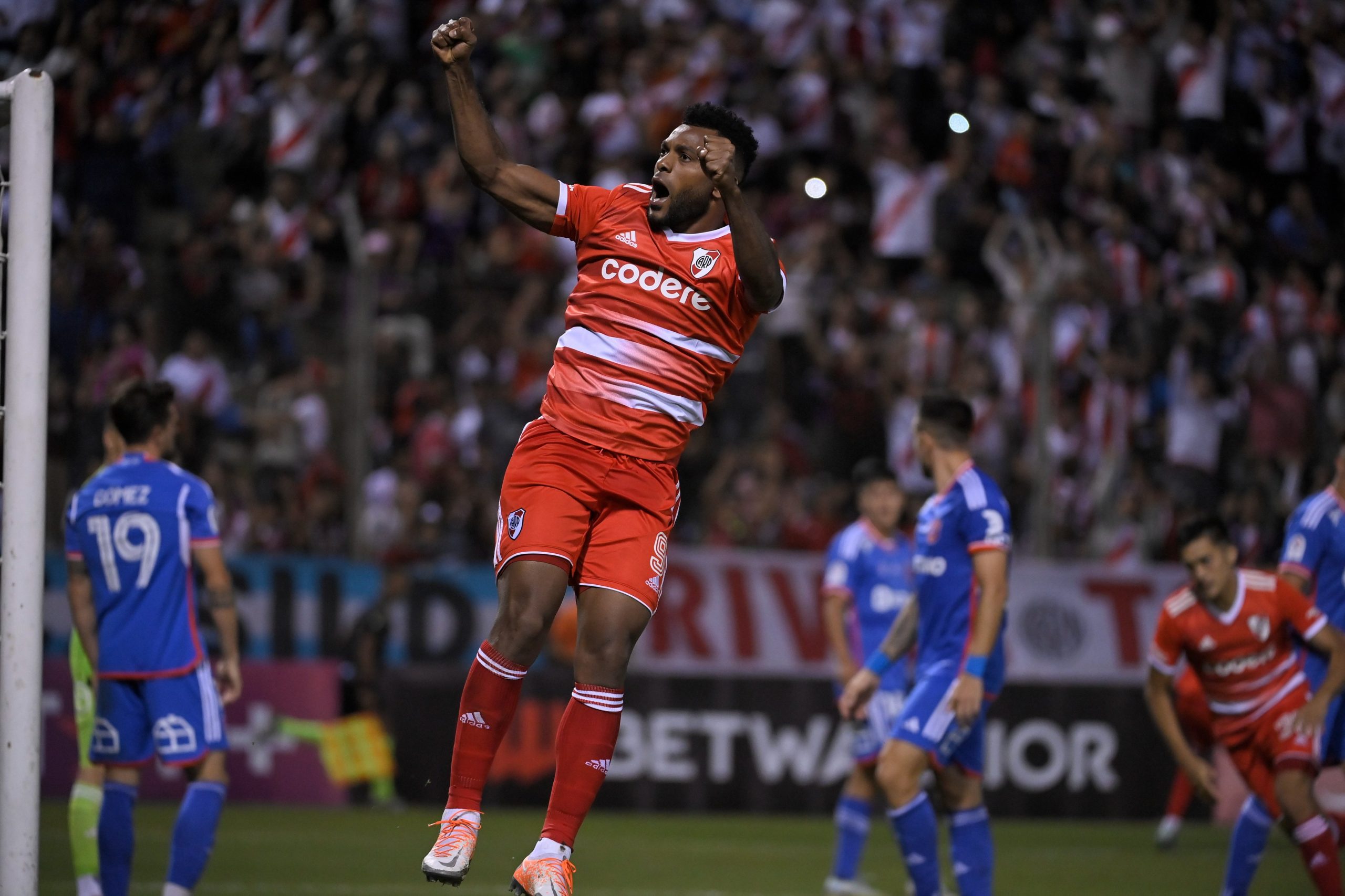 Triunfo de River ante la Universidad de Chile por un amistoso internacional